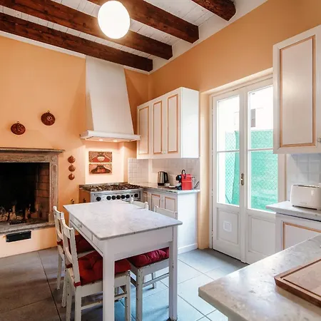 Villa Edmonda - By Myhomeincomo